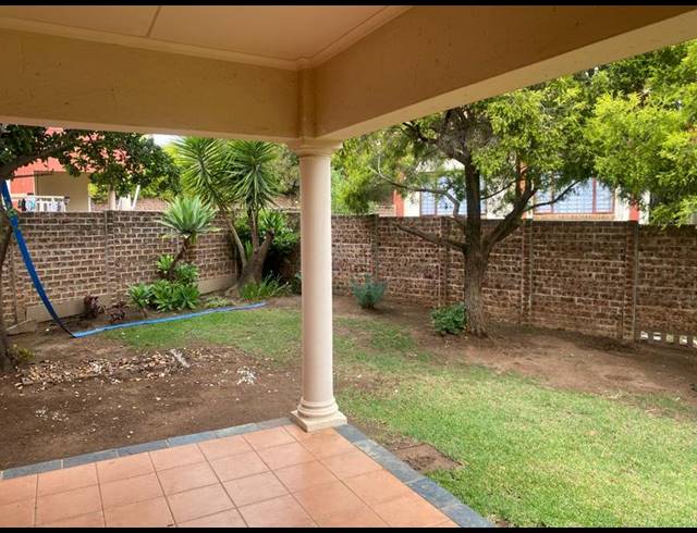 3 BEDROOM TOWNHOUSE FOR SALE IN NORTH RIDING